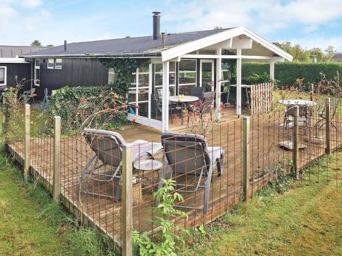 Cozy Seaside Retreat in Eno-By Traum