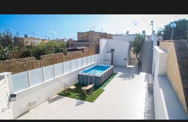 Cozy seaside villa a few meters from the beach for couples and families