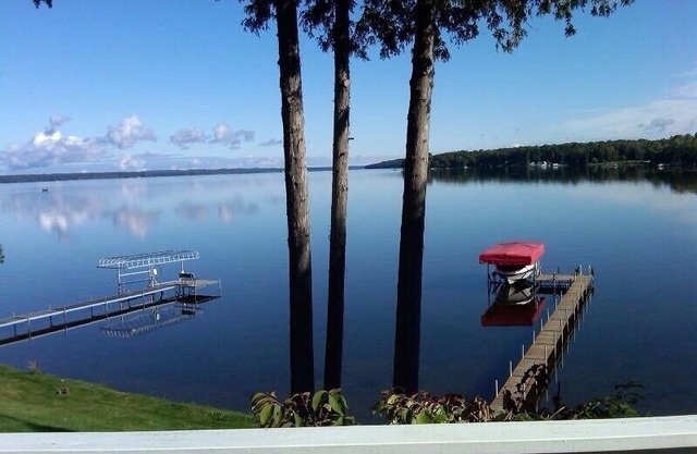 Acogedora casa aislada en Mullett Lake!