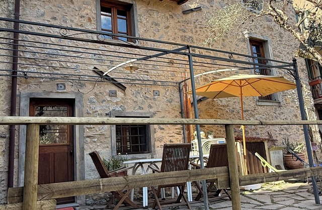 Cozy Shelter in Casoli di Camaiore, Elanor
