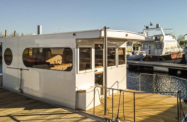Acogedor barco en Ophoven con vistas al.
