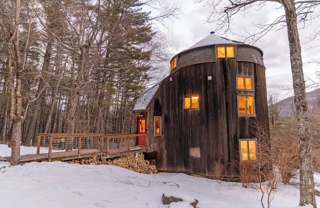 Cozy Silo with Sunset Mountain Views near Woodstock