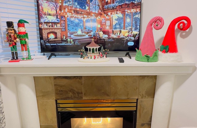 Cozy ski retreat on whistler village. Pet-Friendly!