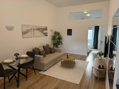 Cozy South-Up