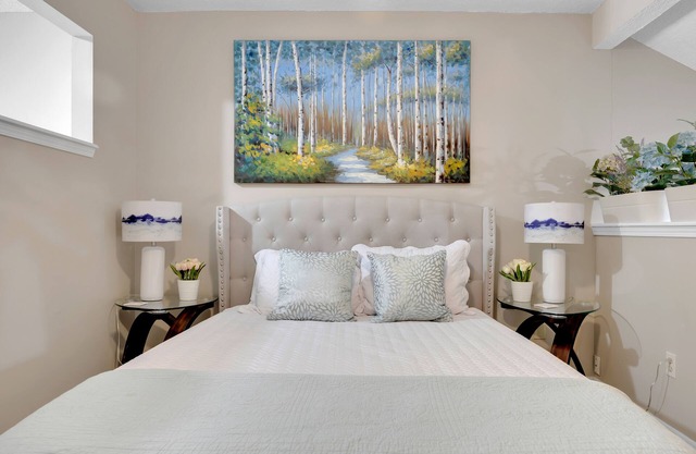 Cozy spacious 2 bedrooms 2 bathrooms near beach