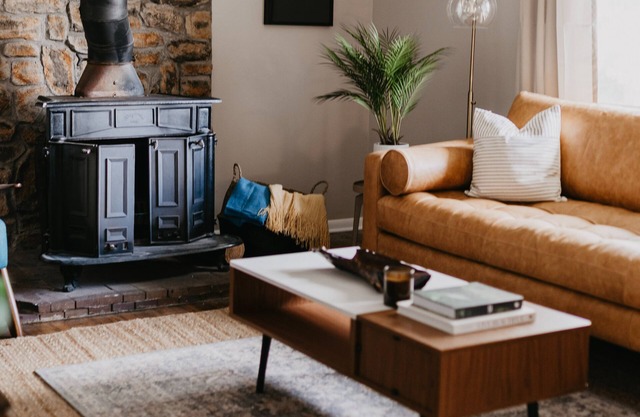 Cozy & Spacious 4BR Home | Wood-Burning Fireplace