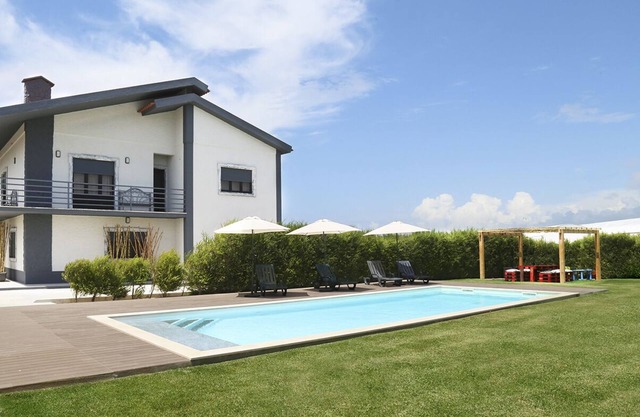 Casa acogedora, espaciosa y totalmente equipada con piscina cerca de la playa.