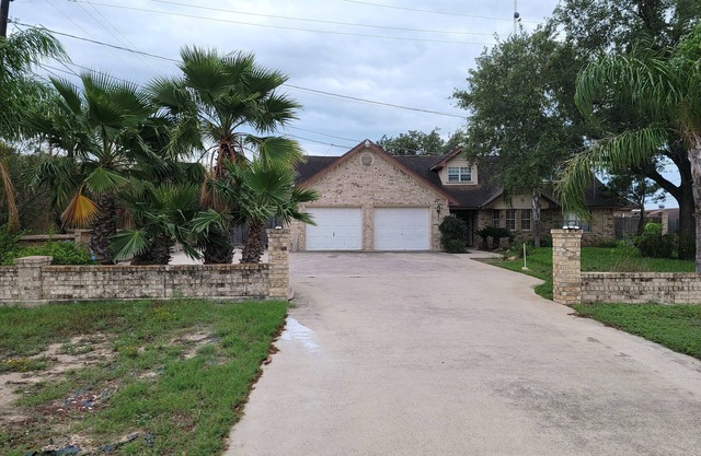 Cozy, spacious, and quiet home!