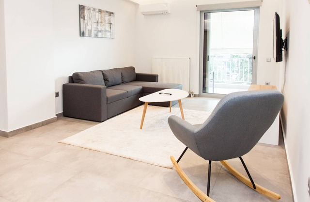 Cozy, spacious apartment in Zografou