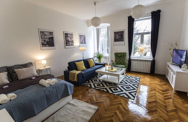 Acogedor y espacioso en el corazón de Zagreb #newfurniture