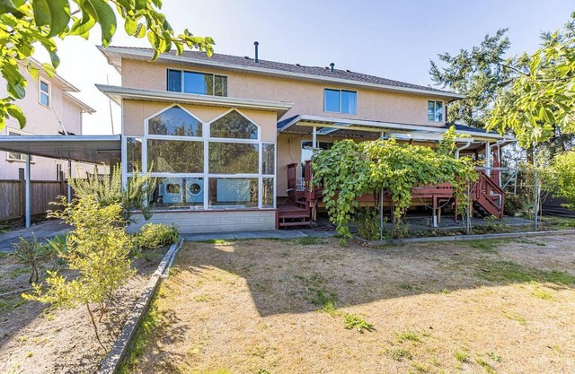Cozy Spacious Richmond Cabinet with Big private Vineyard