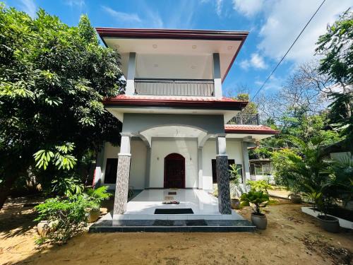 Cozy Sri Lanka House