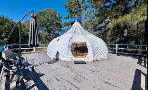 Cozy Stargazer Dome in Crater of Diamonds, Arkansas
