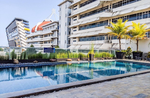 Cozy Stay 2Br At The Square Surabaya Apartment