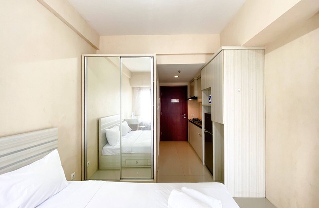 Cozy Stay Studio Tamansari Mahogany Karawang Apartment