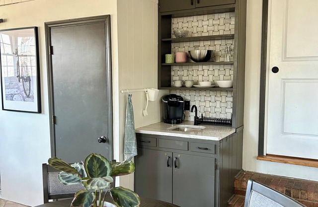 Cozy, Studio Apartment on 5 beautiful Acres in York, SC