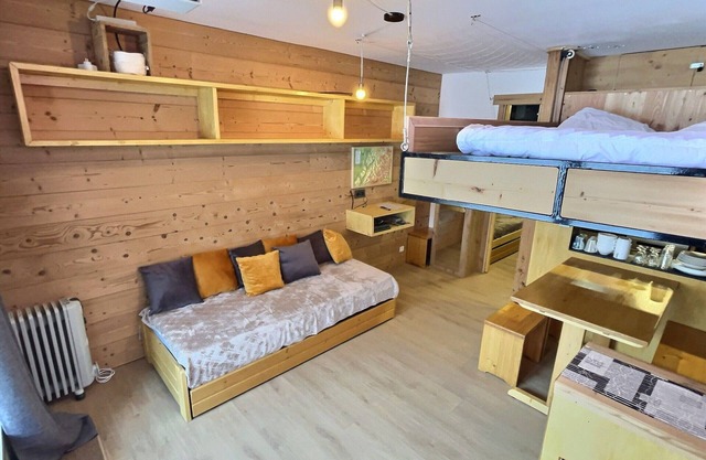 Cozy studio for 4 in Val d'Isère with terrace
