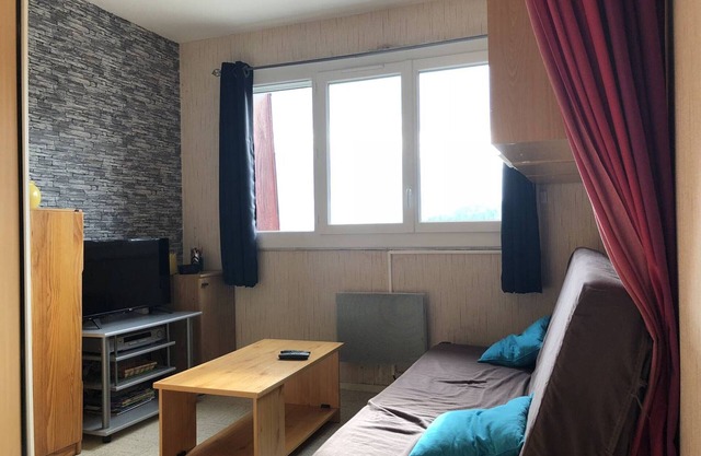 Estudio para 6 personas a pie de pistas con ascensor y parking gratuito