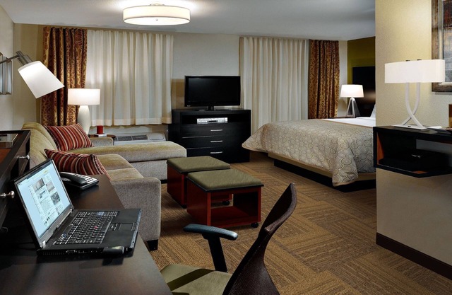Acogedora suite estudio | Piscina cubierta, Jacuzzi, Wi-Fi gratis, Desayuno gratis