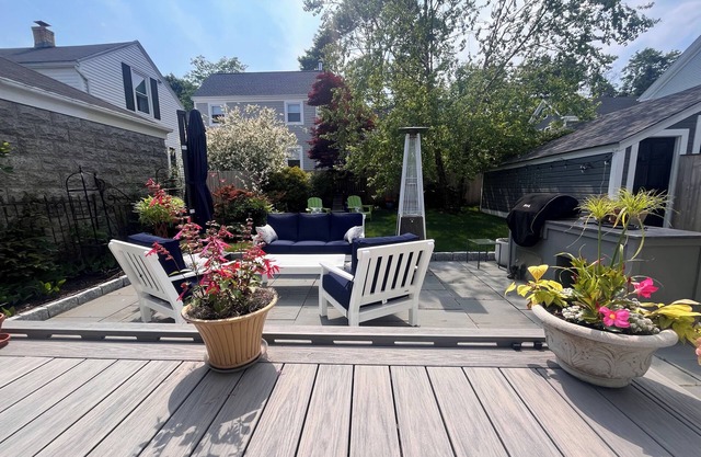 Cozy studio-walking distance to restaurants, shops & harbor