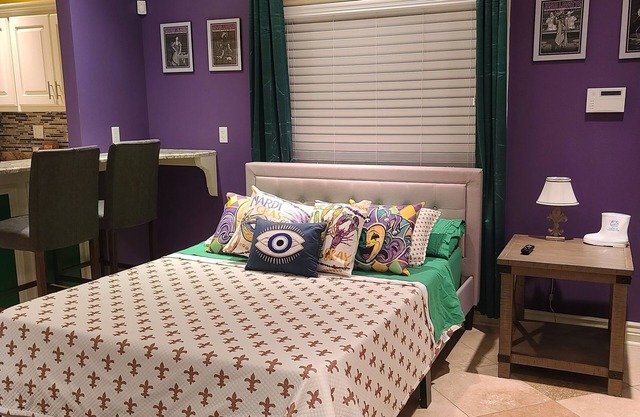 Cozy studio with AC/WiFi in enchanting Hammond 1 hr from NOLA and Baton Rouge