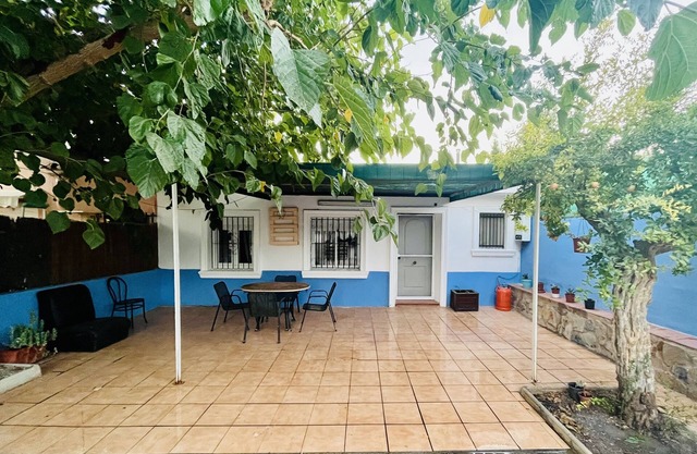 Estudio acogedor con barbacoa, jardín y parking privado cubierto