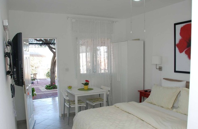 Cozy Studio with Desert View