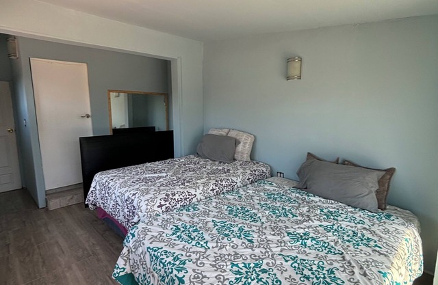 Cozy studio with WiFi and AC in Orange - Villa Park area. Home-Away-From-Home
