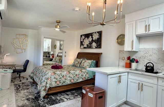 Cozy & Stylish Guest House in Gardena Near SpaceX & L.A Beaches