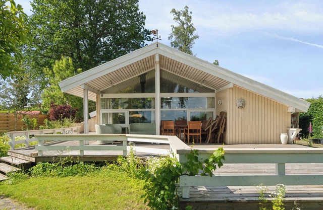 Cozy summer house with full sea view