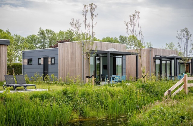 Lodge confortable con microondas, cerca Markermeer