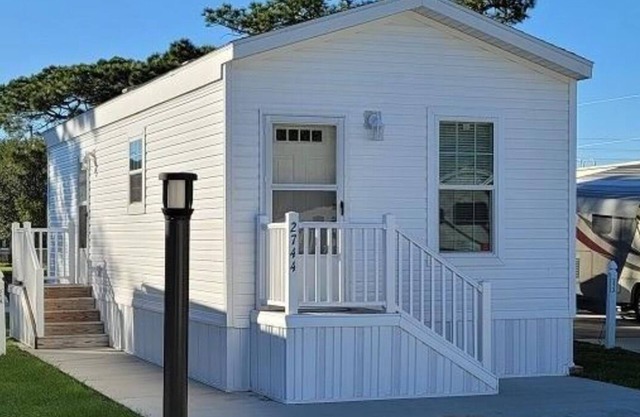 Cozy Tiny Home Near Disney World & Orlando Parks!