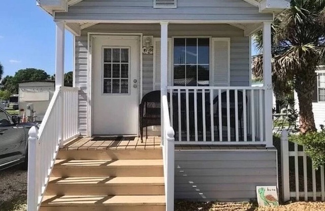 Cozy Tiny Home in North Fort Myers RV Resort