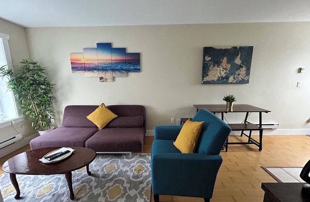 Cozy, Tranquil & Private Full 1 Bedroom Apartment, Sleeps 4, AC and Wi-Fi