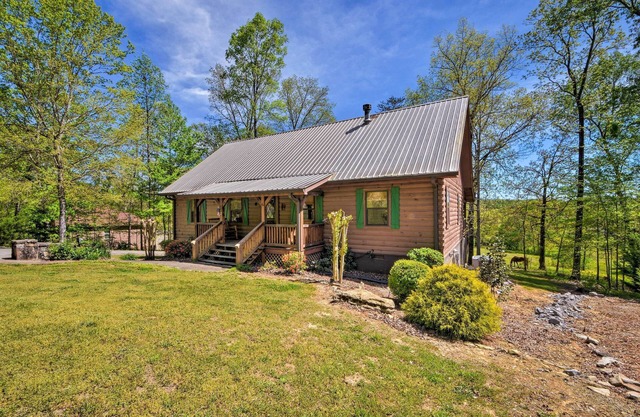 Cozy Trenton Cabin w / Spa ~ 15 Mi a Lookout Mtn!