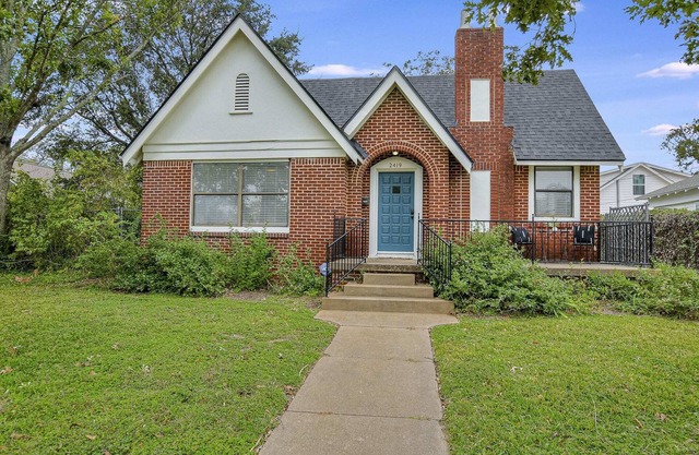 Elegante 1927 Uptown Tudor 4 min a Magnolia