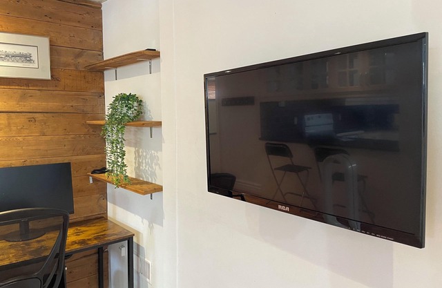Cozy Turnkey Apartment