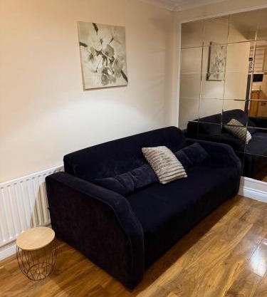 Cozy Two Bedroom in Welling