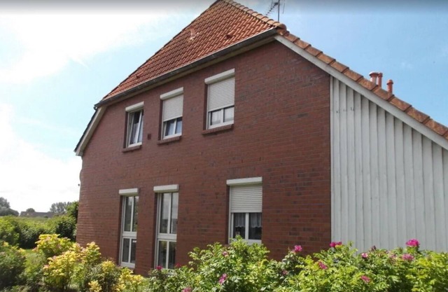 Cozy vacation home Brass in Carolinensiel for the whole family