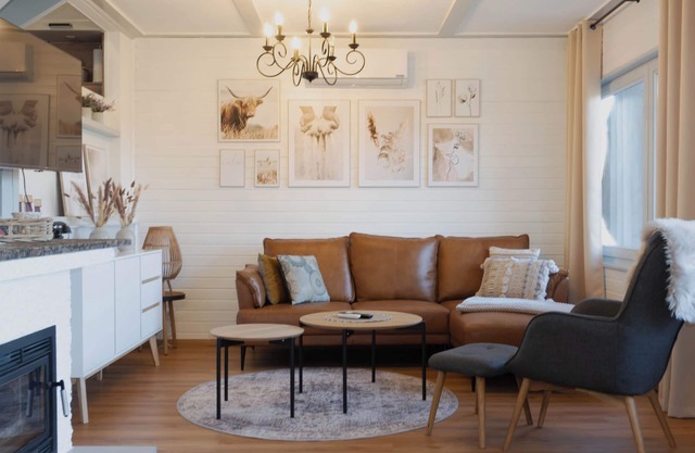 Cozy vacation home with whirlpool and sauna in Kirchheim's lake park