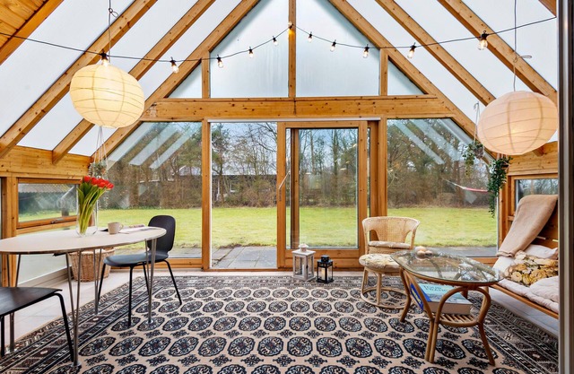 Cozy vacation home with conservatory on Nissum Fjord.