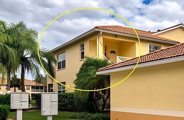 Cozy Venice Condo 4 miles to the beach