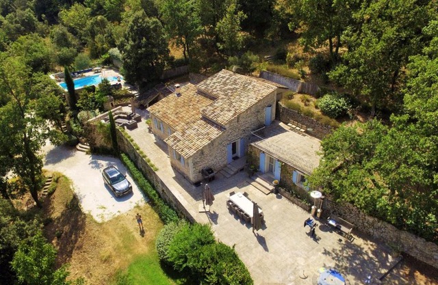 Cozy Villa in M nerbes with Swimming Pool