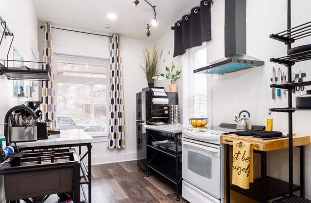 Cozy Vintage Studio Near Downtown SLC