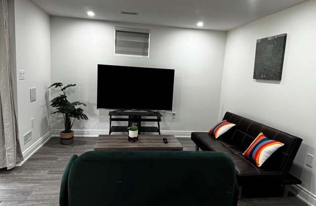 Cozy walkout basement apartment overlooking a serene ravine!