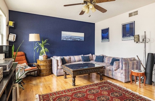 Cozy Weekend at Sloan's Lake Home