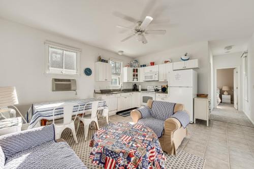 Cozy Wells Cottage with Pool Access 1 Mi to Beach!