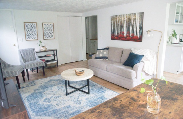 Cozy Westchester Lagoon 2-Bedroom Apartment