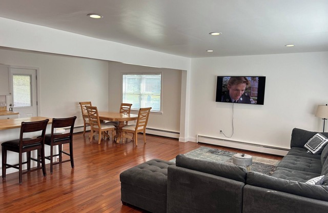 Cozy Westchester Retreat w/ Fast Wi‑Fi