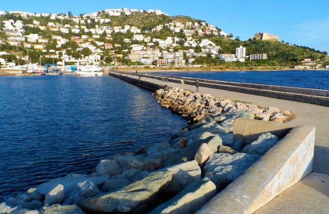 CP. Magnífica casa en perfecto estado con increíbles vistas y piscina privada.